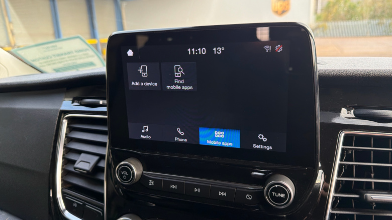 Ford Transit Custom 300 L2 Diesel Fwd 2.0 EcoBlue 130ps Low Roof D/Cab Limited Van